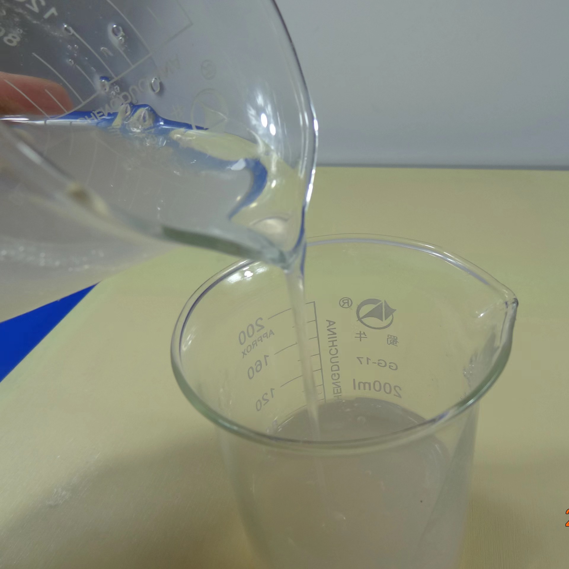 预糊化淀粉玉米淀粉工业淀粉增稠添加剂预糊化淀粉腻子粉添加剂