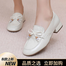 蝴蝶结漆皮低跟单鞋女2025秋季新款真皮方头深口小皮鞋通勤四季鞋