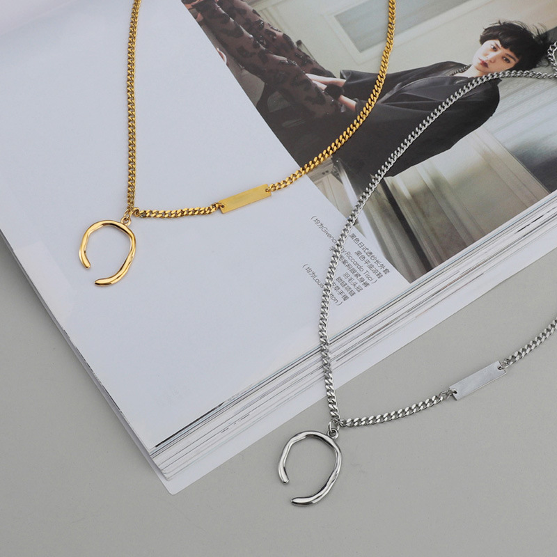 Korean Simple Geometric Semicircle 18k Gold Titanium Steel Necklace display picture 4