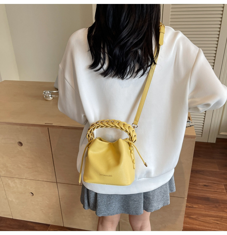 Korean style bucket bag 2025 Summer new style, trendy and versatile, women's crossbody, niche and super popular single-shoulder bag undefined