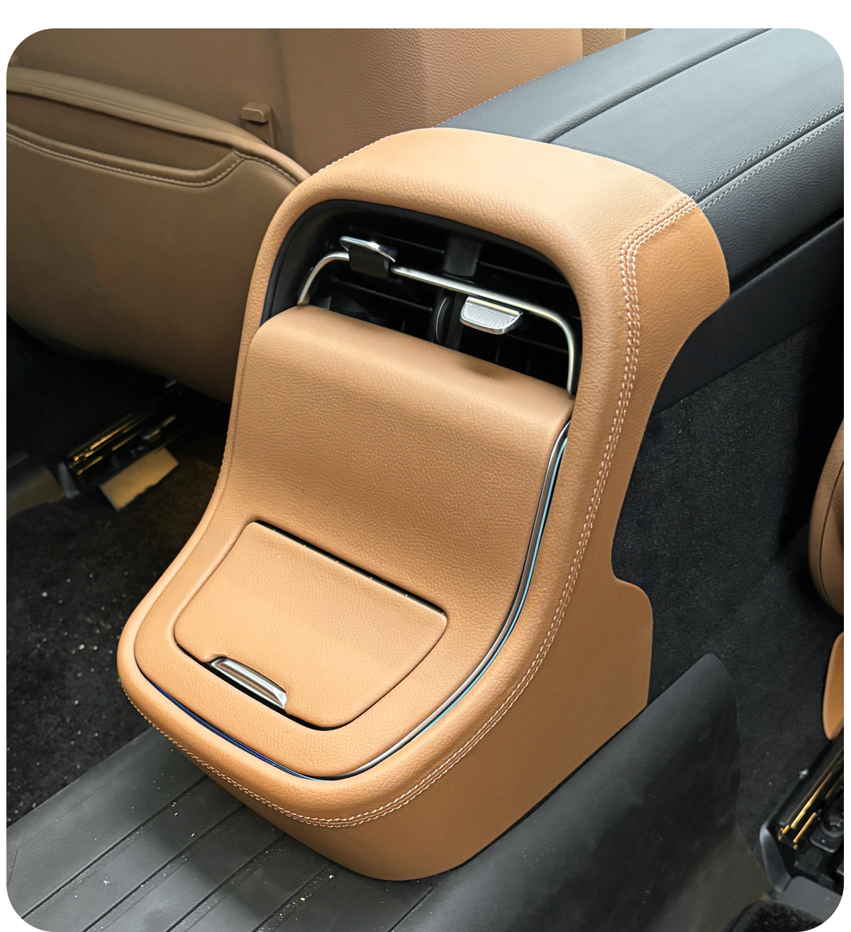 Use the Mercedes-Benz E300L Rear Air Vent Panel New E-Class E260 Protective Sticker Interior Accessories Leather Sticker 24 Models