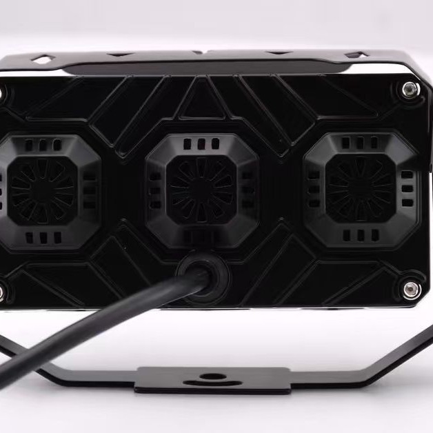 Transfronterizos 8 lentes LED de motocicleta batería de luz del automóvil lámpara auxiliar transformada luz eléctrica externa luz brillante