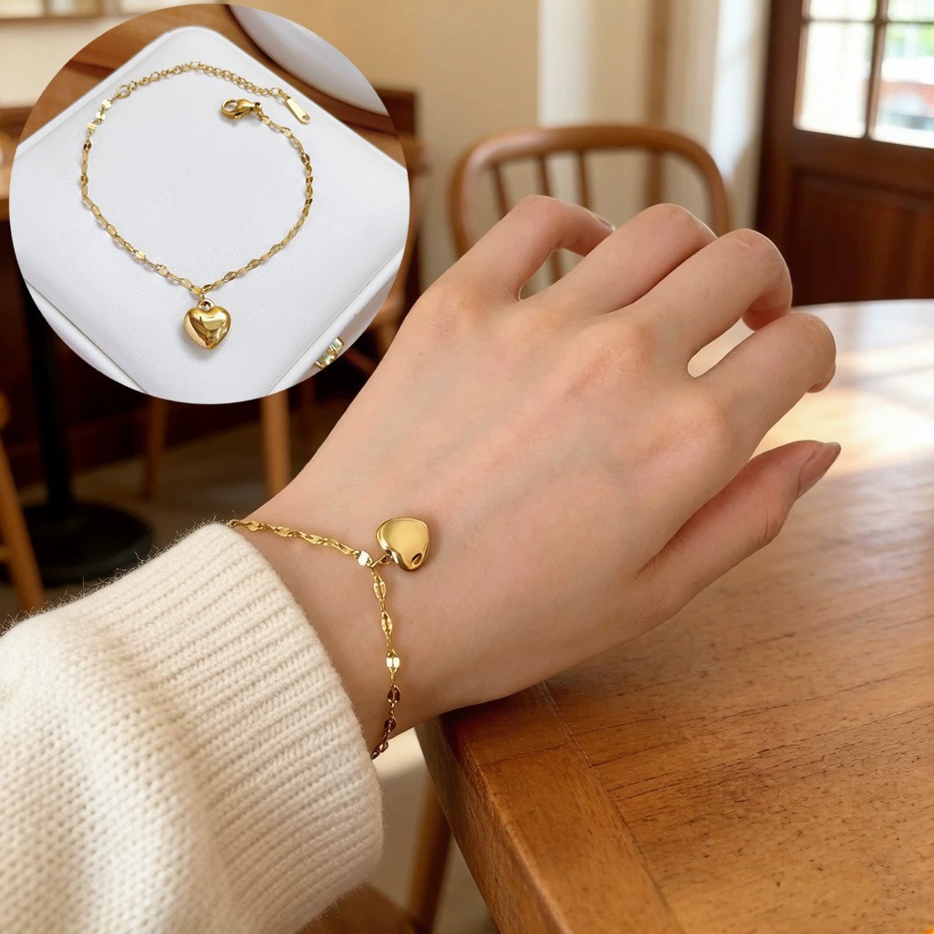 Pulsera de joyería de moda dorada de todo fósforo, lujo ligero, simple, nueva pulsera de acero de titanio que no se desvanece, trébol de cuatro hojas para mujer, transfronterizo