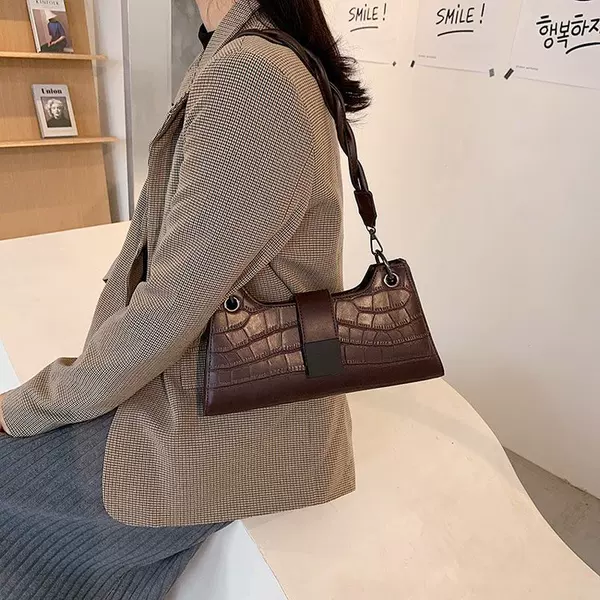 This year's popular bag women's summer 2022 new crocodile pattern shoulder bag fashion niche design messenger bag commuter