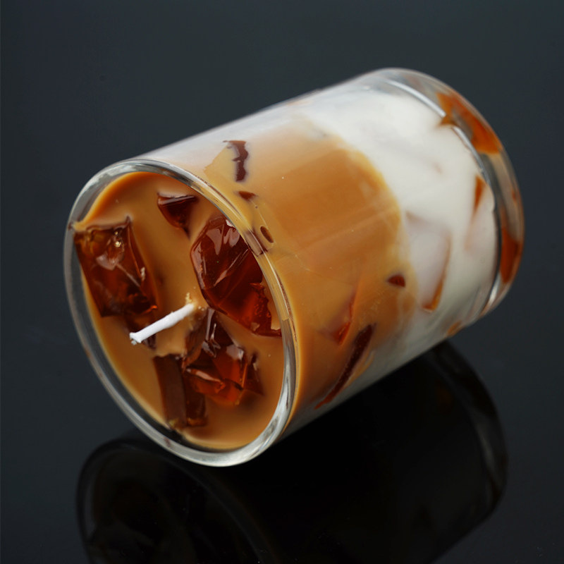 Aromaterapiljus med svart te och kaffedoft present till vänner_voghion.com