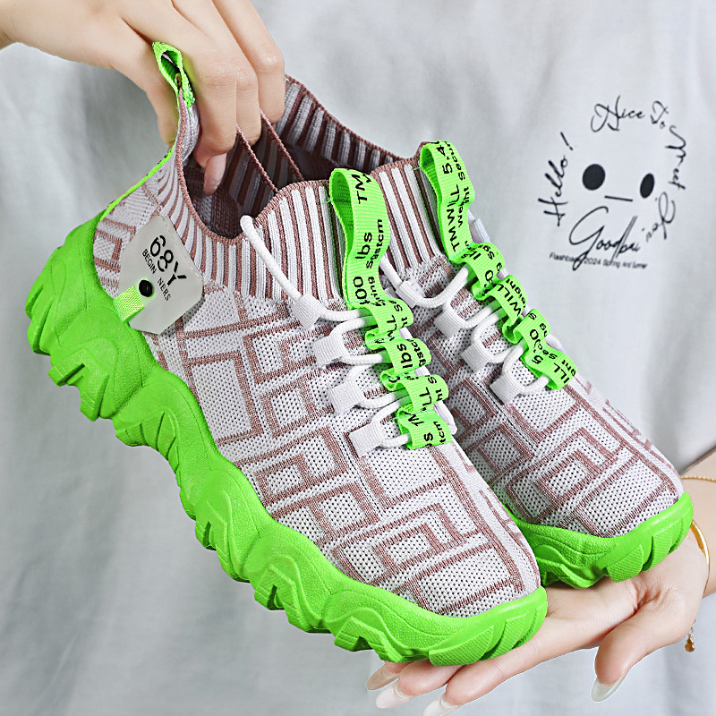 cross-border sneaker women‘s summer new breathable mesh slip-on lazy coconut shoes foreign trade fly-knit socks shoes