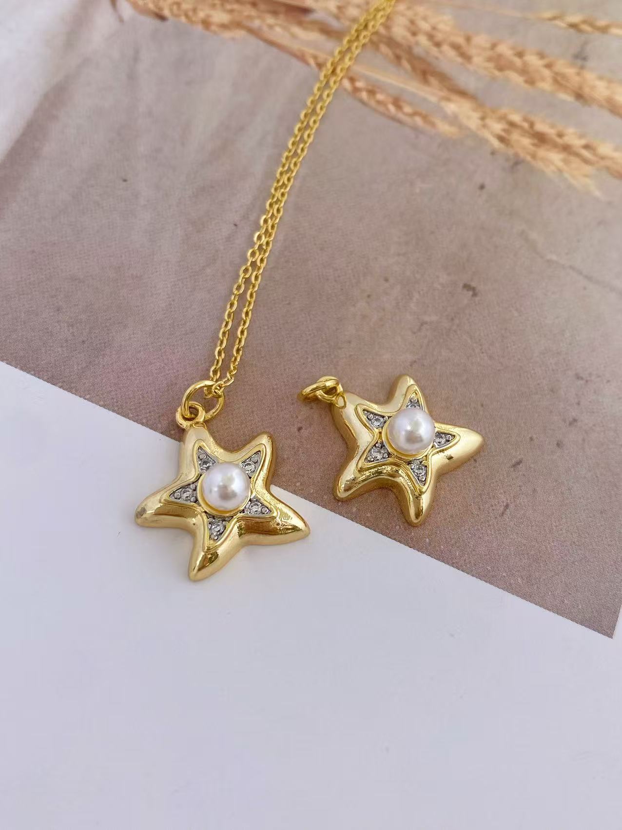 Wholesale Jewelry Elegant Vintage Style Starfish Conch Hippocampus Copper Plating Cable Chain Pendant Necklace display picture 6