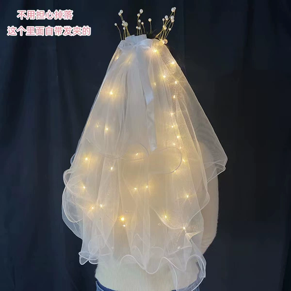 Crown Pearl Veil - Warm Light