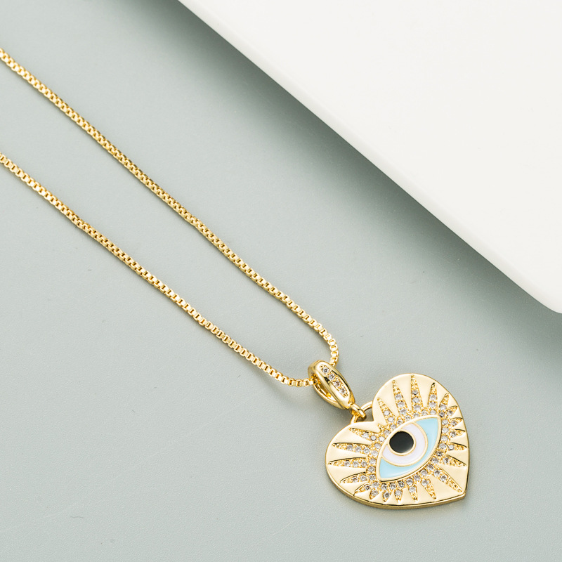 devilu0027s eyes heart-shaped pendant necklace