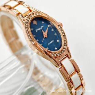 �羳���Q�¿�E�A���p��Ůʿ����ֱ�r�����e���մɵ������