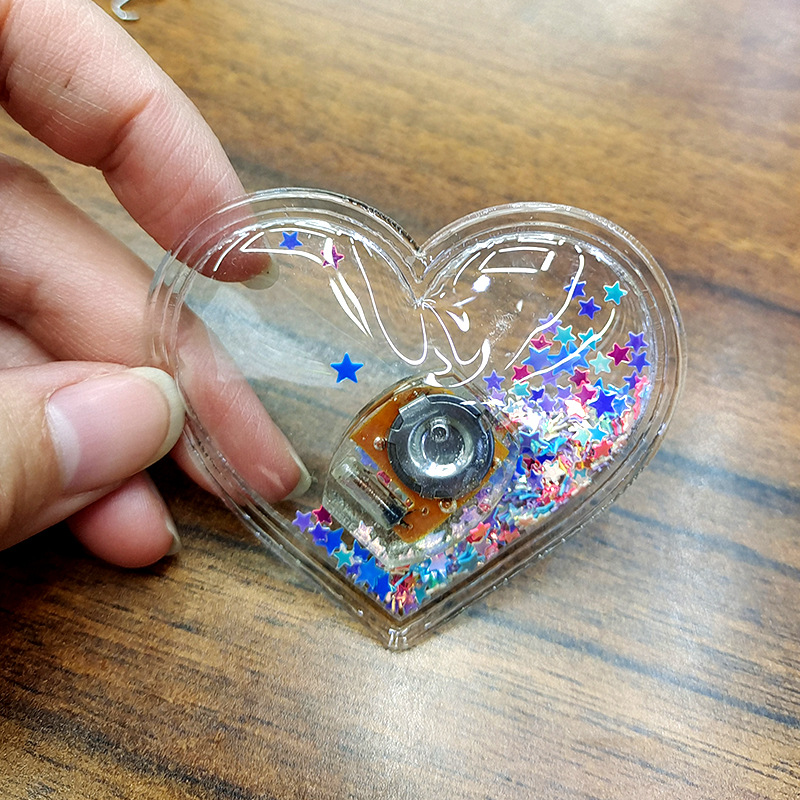 幻彩带灯爱心亮片标