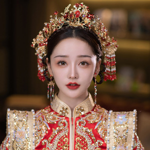 To buy 2021 new bride XiuHe tire crown Chinese wedding hair accessories rockhopper red earth ear clip gold