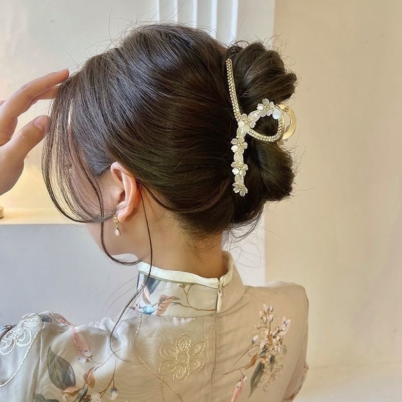 2B8484746A2DBB7327D3CF2DE2F16A