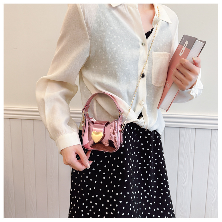 Unisex Pu Heart Shape Solid Color Elegant Streetwear Sewing Thread Square Hidden Buckle Shoulder Bag display picture 5