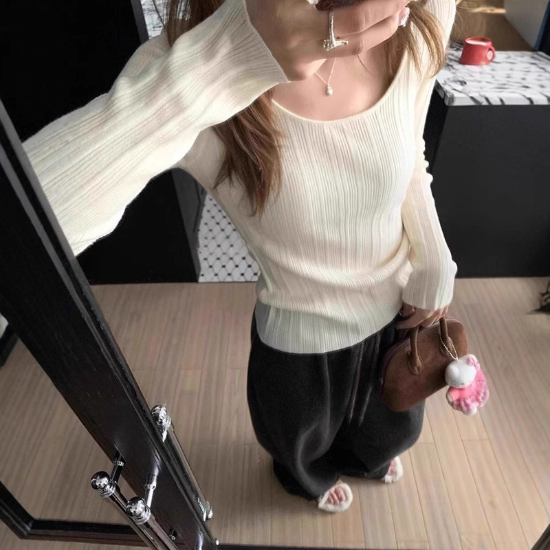 Call U Baby Long-Sleeved Bottoming T-Shirt for Women, New Korean Style, Elegant, Waist-Cinching, Slim-Fitting, Casual Knitwear Call U Baby Long-Sleeved Bottoming T-Shirt for Women, New Korean Style, Elegant, Waist-Cinching, Slim-Fitting, Casual Knitwear