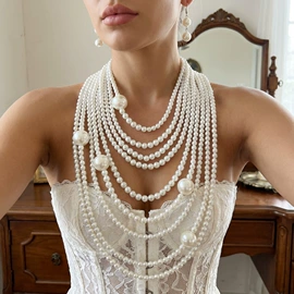 项链;手链;耳环