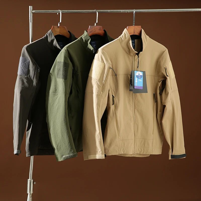 Outdoor military tactical soft shell men's spring and autumn hiking lightweight breathable windproof waterproof tear-resistant assault jacket jacket