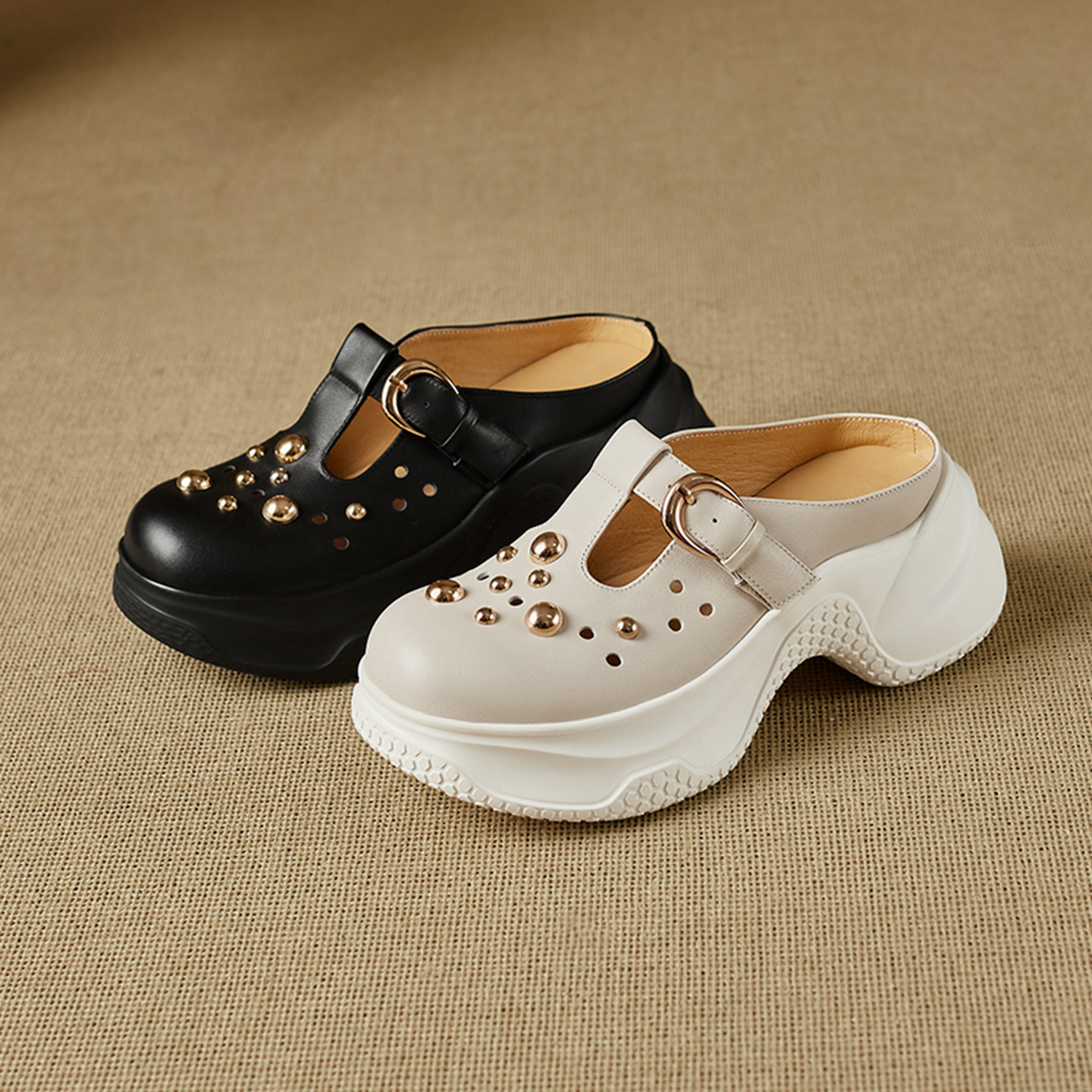 Dép sandal nữ quai chữ V đế dày bít mũi phong cách trẻ trung — đen