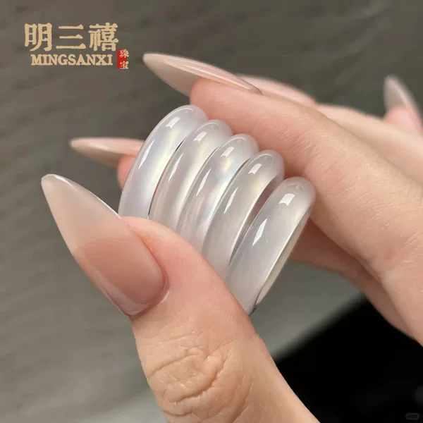 Natural High Ice White Chalcedony Ring for Men and Women Couple's Bright Ring Ice-seed Champagne Agate Jade Women's Simple Running Ring Tail Ring
