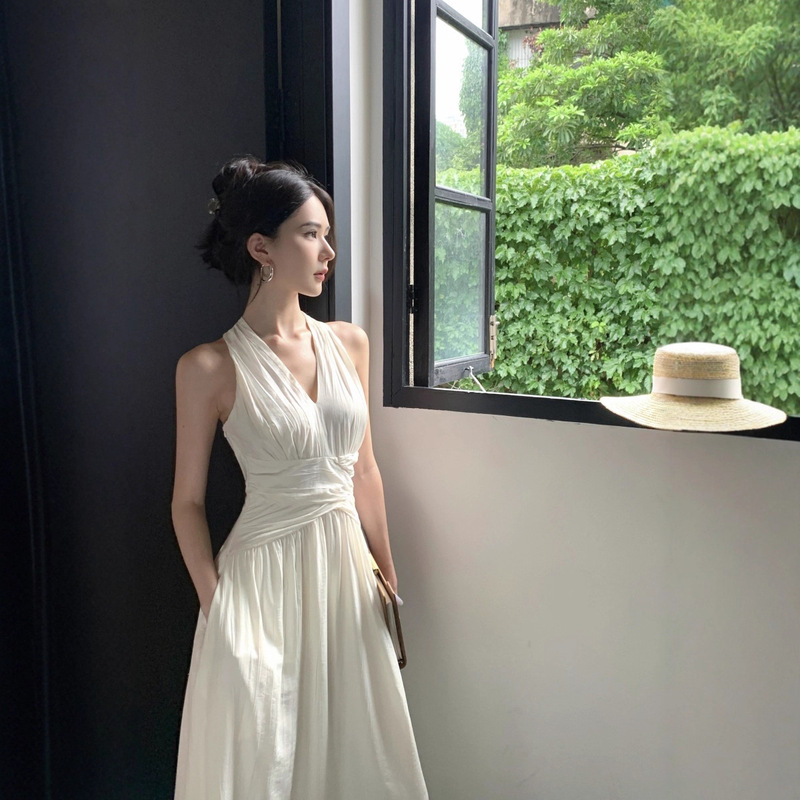 Ai Yixuan Korean-Style Commuter Style Halter V-Neck Waist-Cinching Wrap Long Dress for Women, New Summer Sleeveless Flared Dress Ai Yixuan Korean-Style Commuter Style Halter V-Neck Waist-Cinching Wrap Long Dress for Women, New Summer Sleeveless Flared Dress