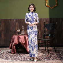 旗袍2021年新款女秋冬素雅复古中国风花朵长款年轻款改良连衣裙