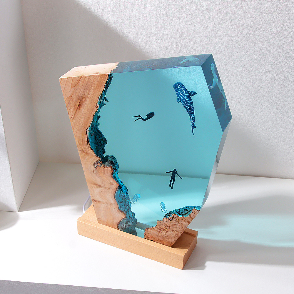 Ocean Cave Diver Home Desktop Decoration Creative Art Lamp Holder Solid Wood Resin Nightlight Gift Jewelry
