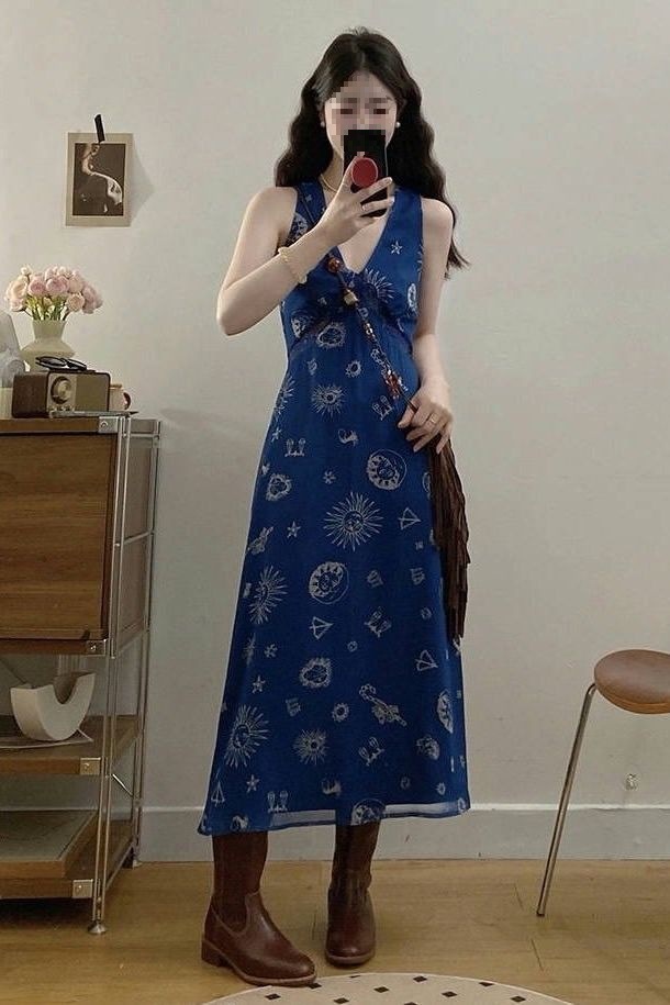 法式复古V领背心连衣裙女装夏季气质藏青色长裙小众收腰显瘦A字裙