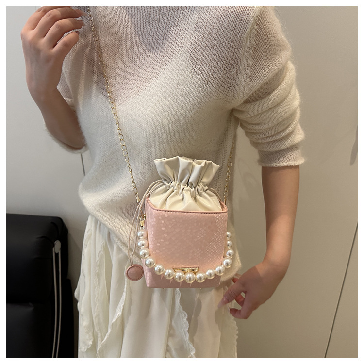 Borsa a secchiello con perle donna borsa a tracolla elegante_voghion.com