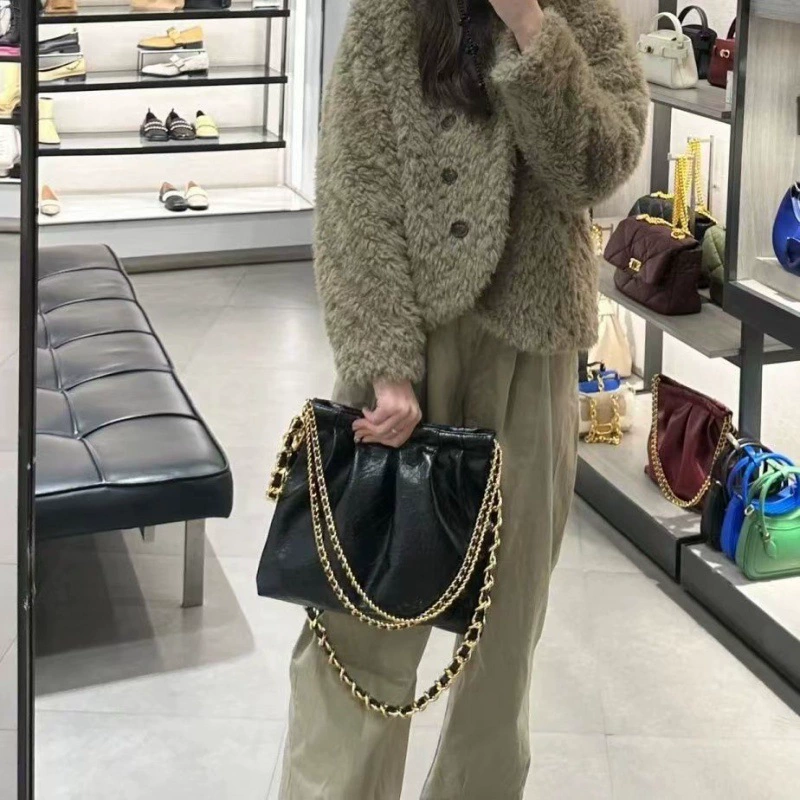 Новая высококачественная мягкая большая сумка для путешествий, женская сумка, маленькая ароматная черная сумка для покупок, сумка на цепочке, трансграничная сумка