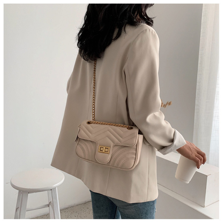 Textured small bags for women 2023 new bags Korean style fashion casual one-shoulder crossbody lock chain small square bag_voghion.com