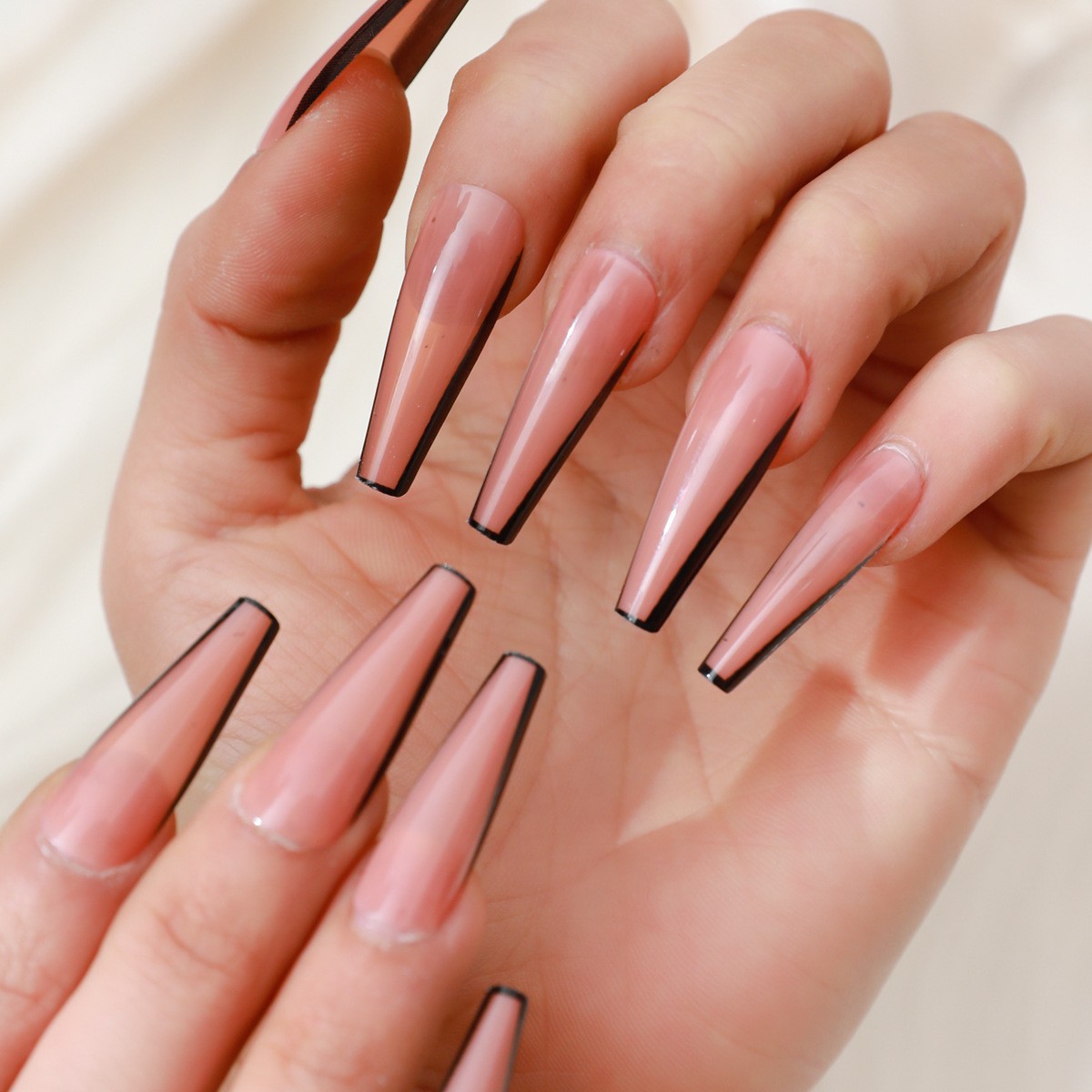 Uñas postizas de estilo francés populares transfronterizas, parches de uñas postizas largas, uñas postizas desmontables terminadas de fábrica.