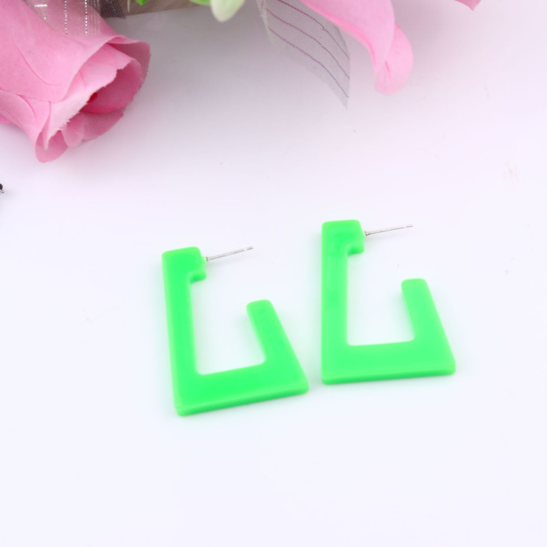 Simple Style Star Heart Shape Arylic Stoving Varnish Women's Earrings 1 Pair display picture 3