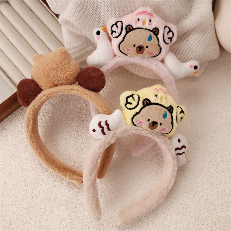 Diadema de Peluche para Lavar la Cara y Maquillaje image 4