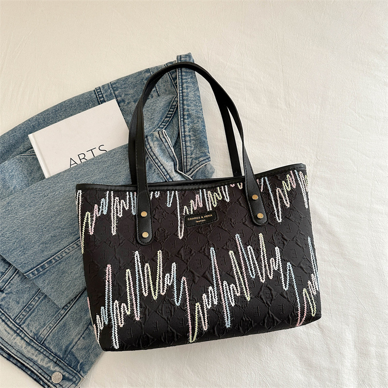 펜던트가 없는 블랙