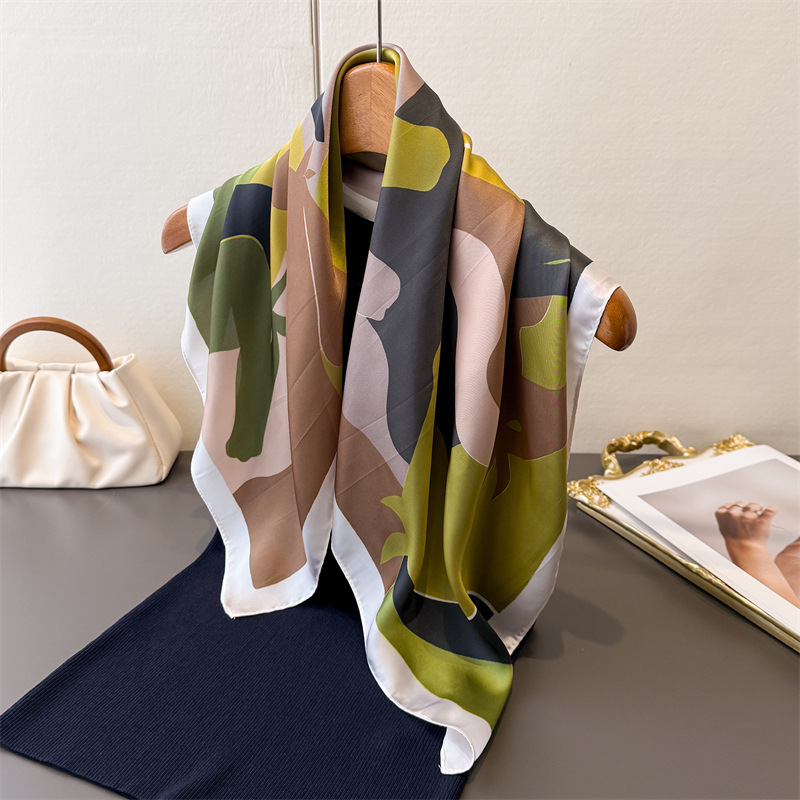 La versión coreana de seda de lujo ligera, bufandas cuadradas, bufandas cuadradas, bufandas cuadradas, bufandas de moda de alta calidad, bufandas de mujer image 4