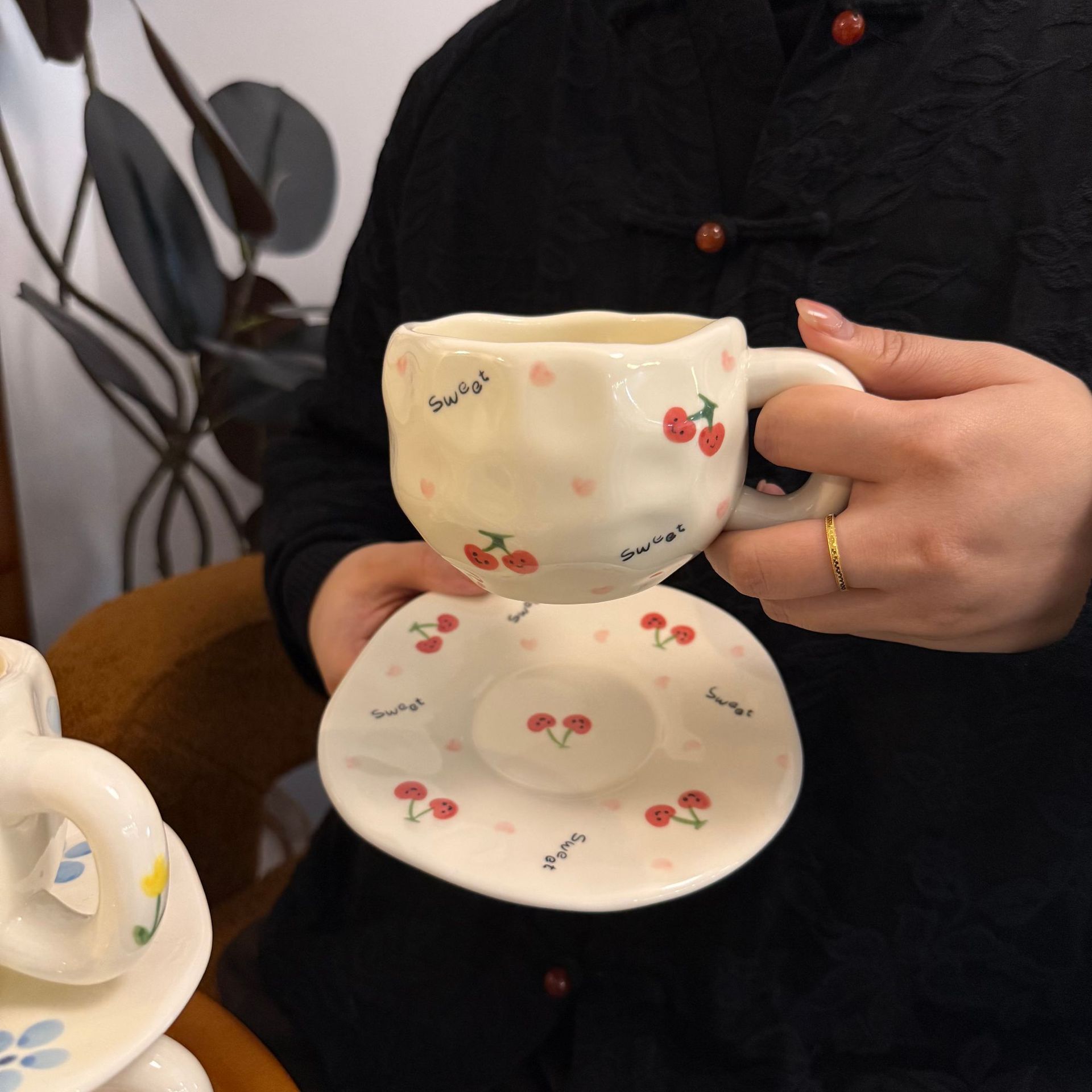 Tazas y platos de cerámica de flores retro de estilo coreano, tazas y platos de café irregular pellizcado a mano, tazas y platos de té de la tarde
