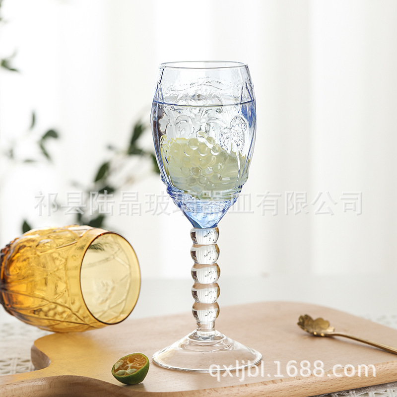 Nórdico en relieve de color de vidrio copa de vino copa de champán de color copa de cerveza simple suministro directo de fábrica de vidrio