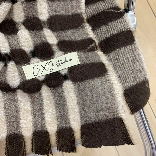 New plaid scarf for women in autumn and winter Korean style high-end versatile student scarf thickened warm shawl trend