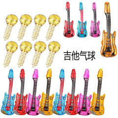 新しい手はギターのアルミの膜の風船を持ってダンスします。