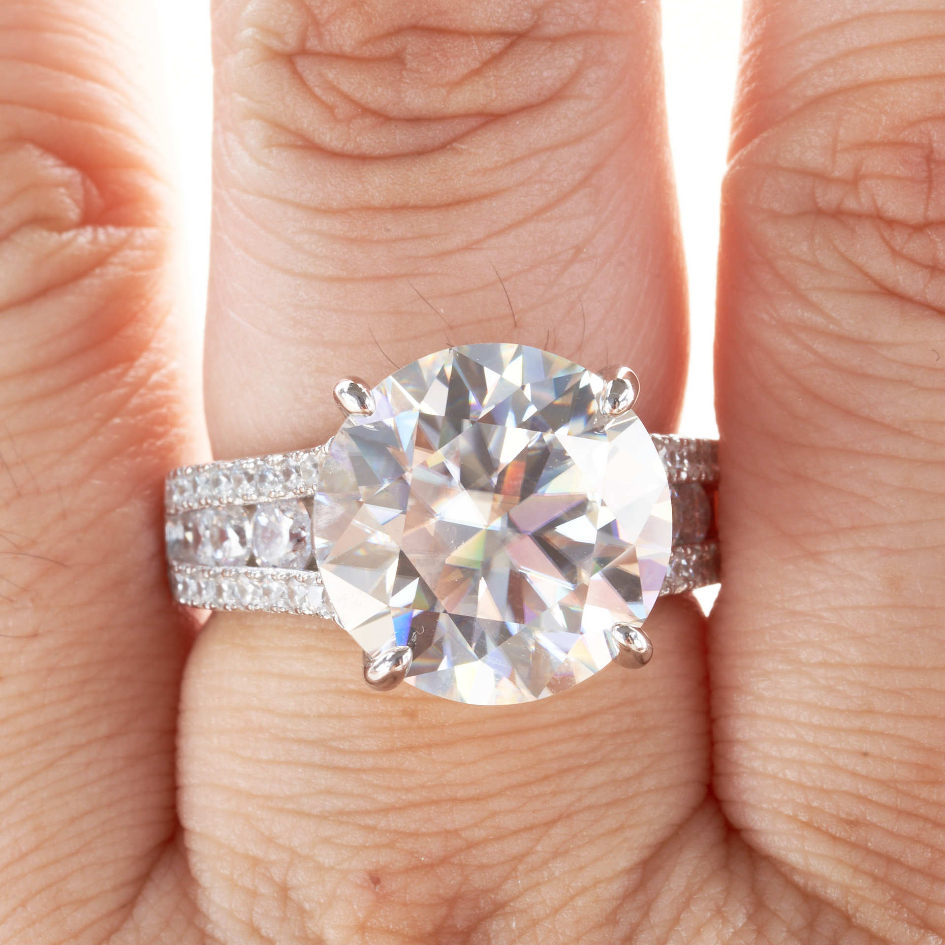 Anillo de diamante de mosan de 10 quilates transfronterizo de color D para mujeres s925 plata esterlina platino 950 anillo de diamante de lujo