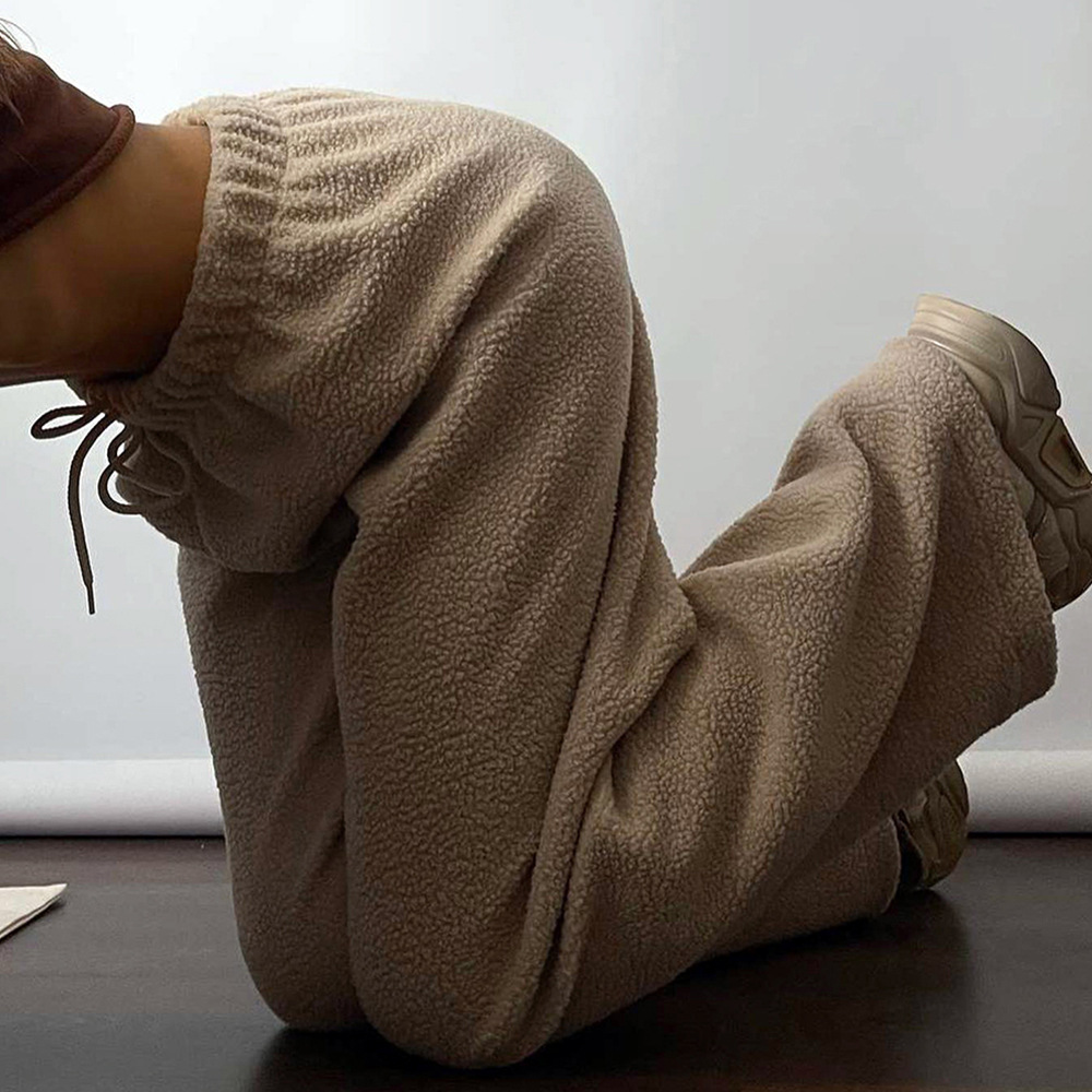 Damenbekleidung Hose mit weitem Bein aus Lammwolle_voghion.com