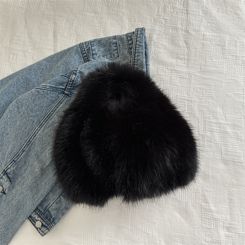 Bolsa de mano para mujeres nuevo estilo de peluche de color sólido simple y popular bolsa de lana de aire exterior temperamento casual textura de viaje de hombro