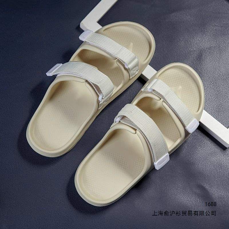 Adjustable Slippers with a Stepping-On-Clouds Feel, Non-Slip, Odor-Resistant, Suitable for Outdoor Use, Home Thick-Soled Sandals, Autumn Slip-On Toe-Post Sandals