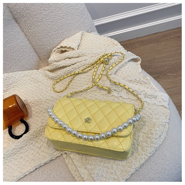 Fashion Pearl Chain Rhombus Embroidery Thread Messenger Small Square Bag Wholesale display picture 57