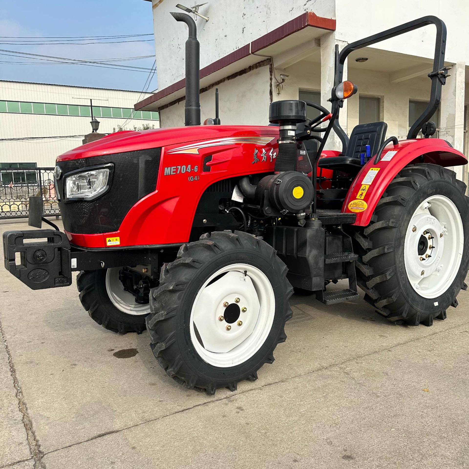 Dongfanghong LX904 tractor de cuatro ruedas de gran área de arado Dongfanghong LX2004 tractor agrícola image 3