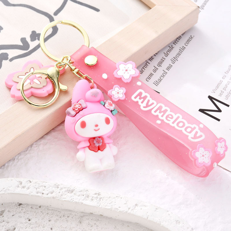 ピンクの桜サンリオのキーホルダーが可愛いです。|undefined