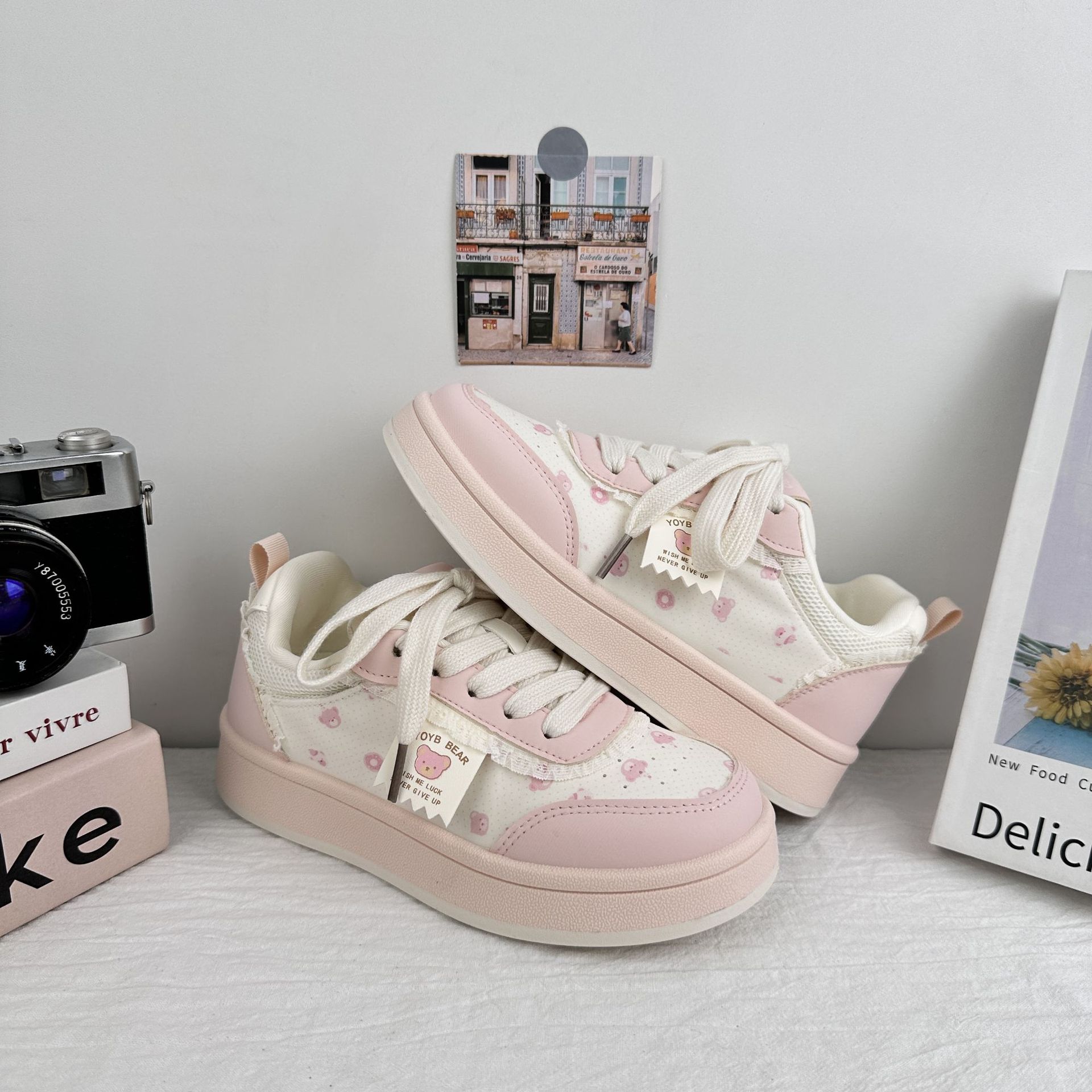 Zapatillas de olas lejanas, zapatos blancos finos de verano, zapatos de pan de nicho de todo fósforo, zapatos de mujer, nuevas zapatillas de deporte casuales 2025