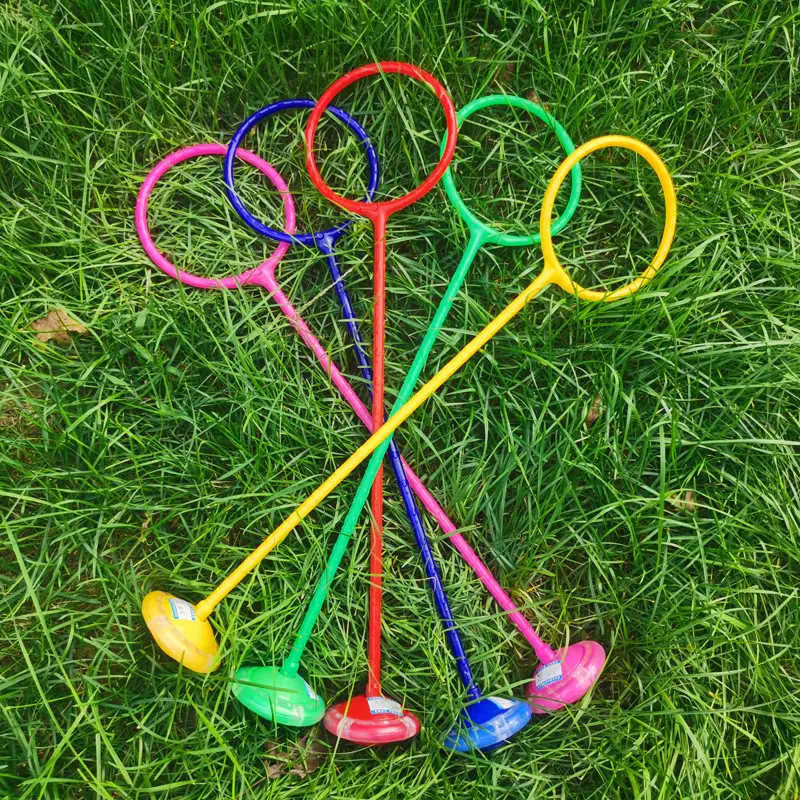 跳跳球儿童甩腿球幼儿园女士锻炼球文具店闪光球广场玩具出口跨境