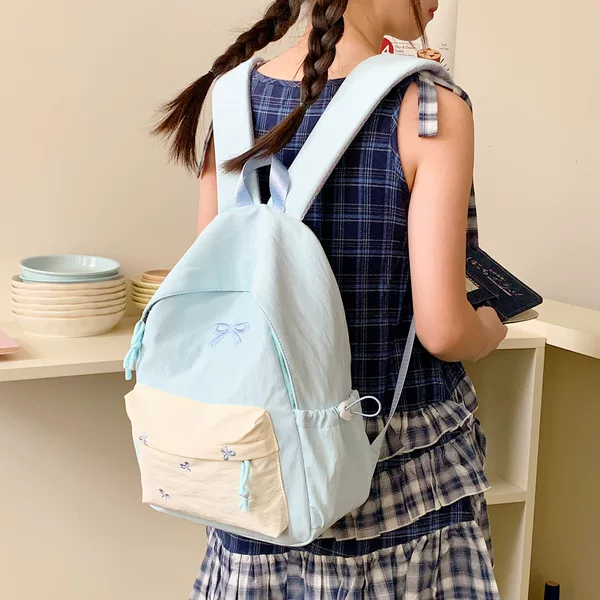 Backpack for College Students, Trendy Lightweight Women's Bag, Large Capacity Travel Backpack, Casual and Versatile