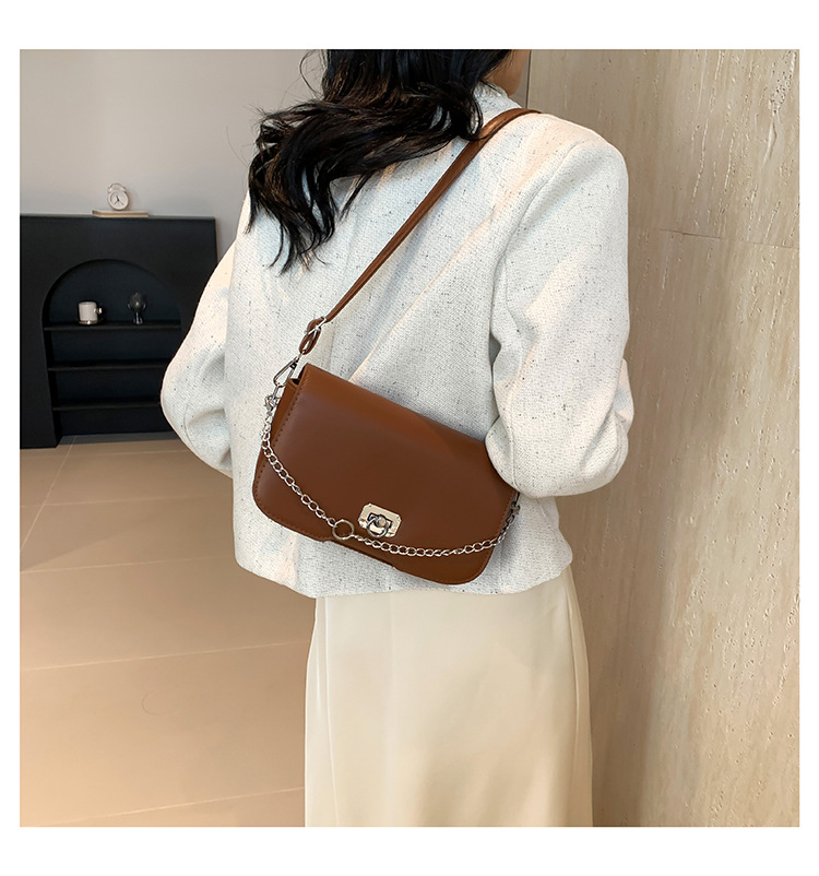 Bolso de hombro de color liso con diseño de axila coreana, sencillo y moderno, con diseño diagonal, para mujer, novedad de verano de 2024_voghion.com